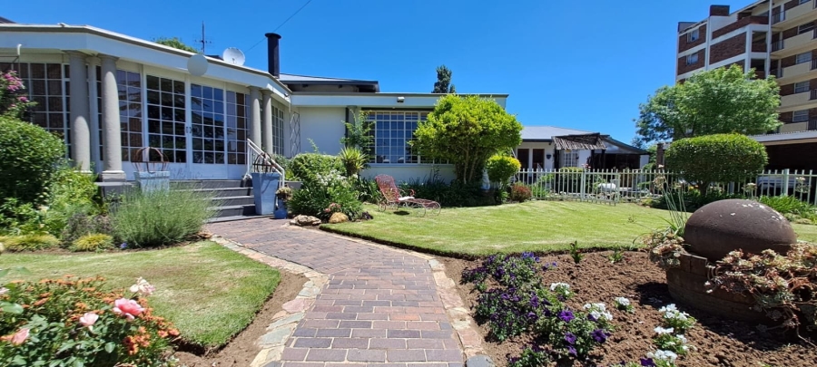 7 Bedroom Property for Sale in Bethlehem Free State